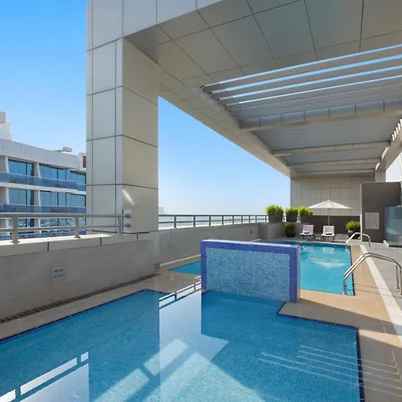Royal Continental Suites Business Bay-3