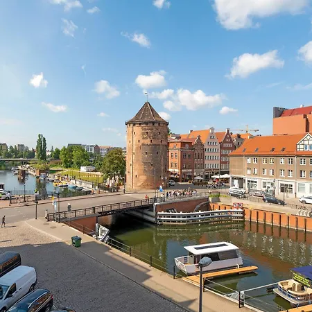 Apartments By The River In Gdansk With Pool, Sauna & Gym By Noclegi Renters-3