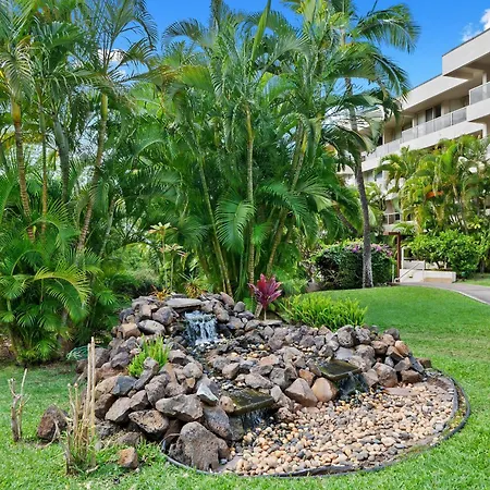 Walk To 3 Beaches | Top-Floor Maui Studio-3