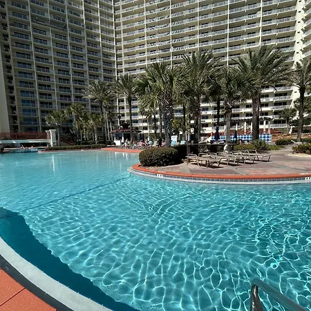 Amazing Views! Great Beachfront Panama City Condo-3