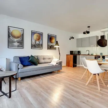 Comfortable Apartments Chmielna With Sauna By Noclegi Renters-3