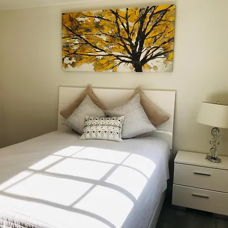 2 Bd Beverly Hills Guest House-3