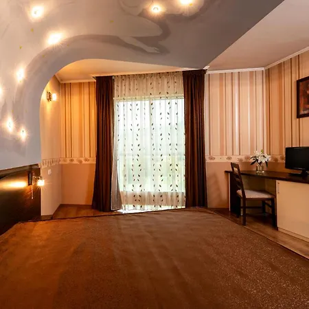 Spa Hotel Holiday-2