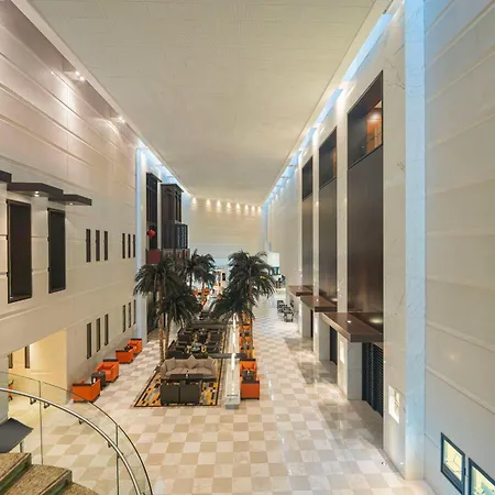 Hyatt Regency Dubai - Corniche-2