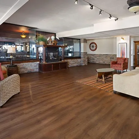 Howard Johnson Plaza By Wyndham Ocean City Oceanfront-3