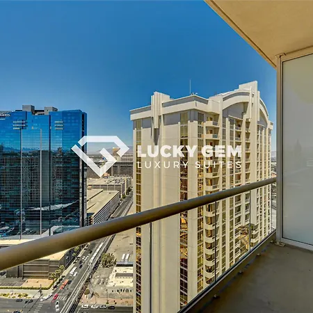 Lucky Gem Penthouse & Luxury Suites At Mgm Signature Resort, Balcony Strip View 3505-2