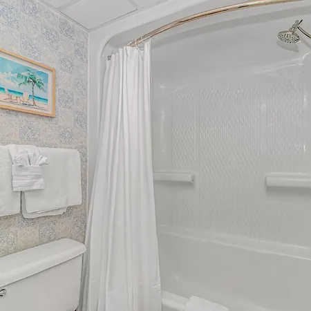 Oceanfront Resort Escape, Pools, Hot Tubs, Direct Beach Access-2