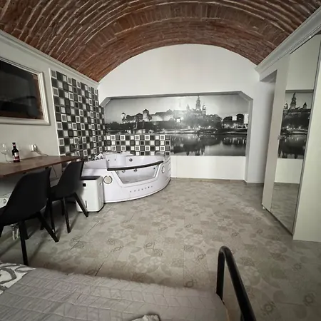 Underground Jacuzzi Rooms-3
