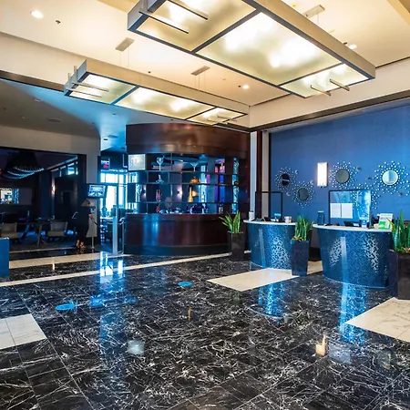 2100 Sqft Penthouse Suite W/ Strip Views! Pool Gym-3