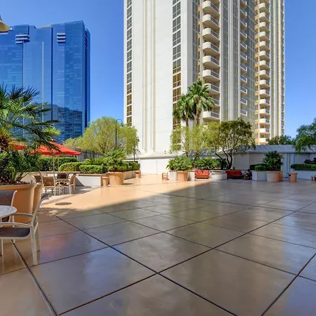 Lumiere Suite At Mgm Signature Tower 1 With Balcony 5 Min Walk From F1 Grandstand-2