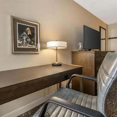 Best Western Plus The Normandy Inn & Suites-2