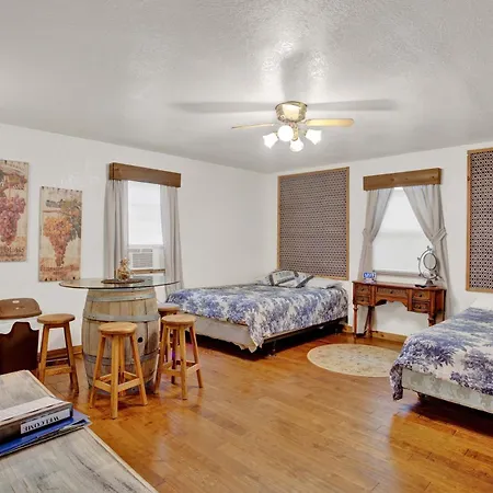 Mendelbaum - Almond Cabin-2