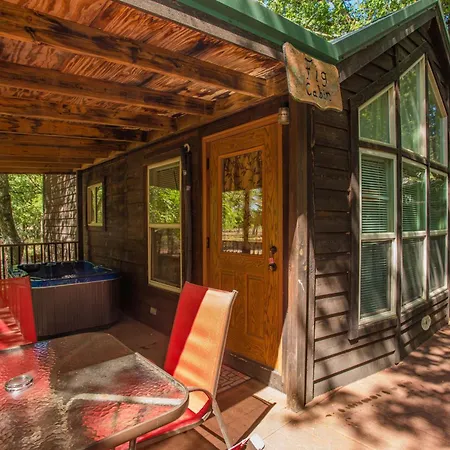 Mendelbaum - Fig Cabin-2