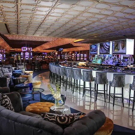 Paradise In Las Vegas In A Two Bedroom Villa-2