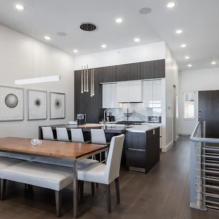 Canyons Village Beautiful 3 Bedroom, Private Hot Tub, Luxury Kitchen, Ski In And Ski Out-2