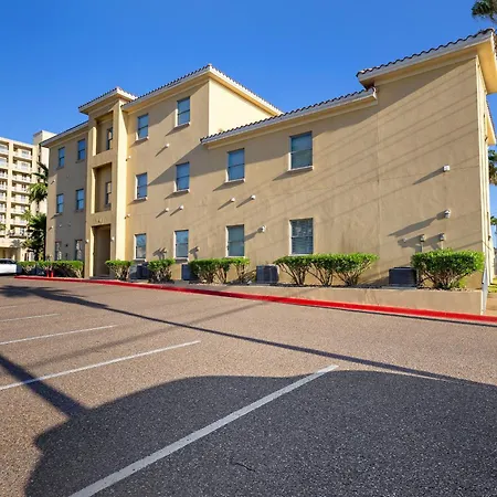 cozy&spacious condo 10min walk to beach-3