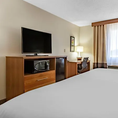 Comfort Inn Millersburg-2