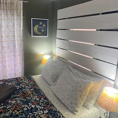 Private Cottage Only 5 Miles From Disney-3
