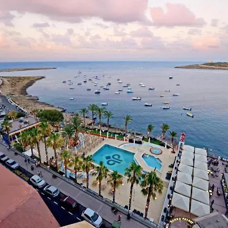 Qawra Palace Resort & Spa-3