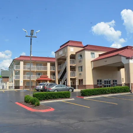 Days Inn By Wyndham Airport Nashville East-2