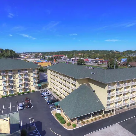 Comfort Inn & Suites At Dollywood Lane-2