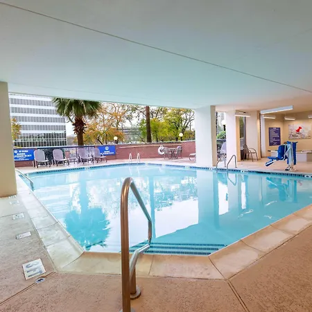 Drury Inn & Suites Houston Galleria-3