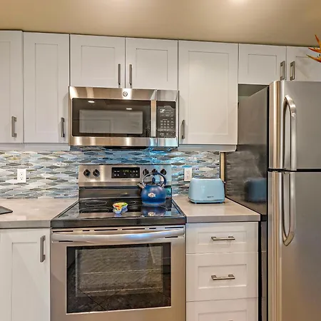 Maui Banyan 1 Bedroom, Ocean View, Steps To Beach, King-Size Bed, Full Kitchen-2