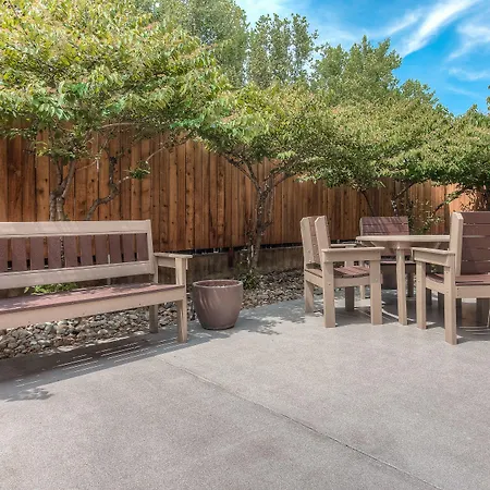 Best Western Plus Yakima Hotel-3