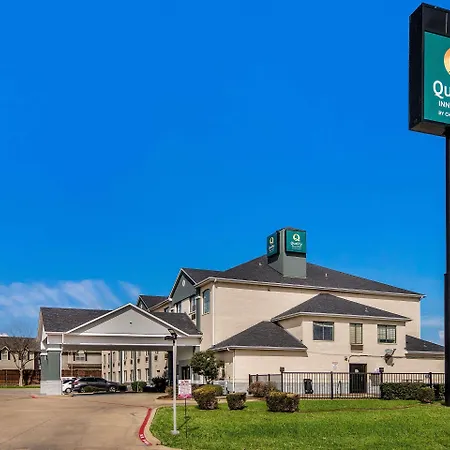 Quality Inn & Suites Fort Worth - Fossil Creek-3