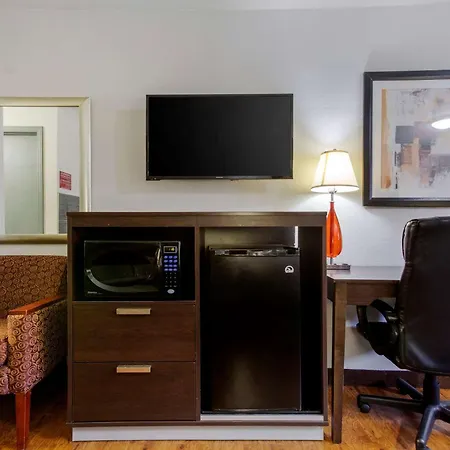 Quality Inn Columbus-East-3