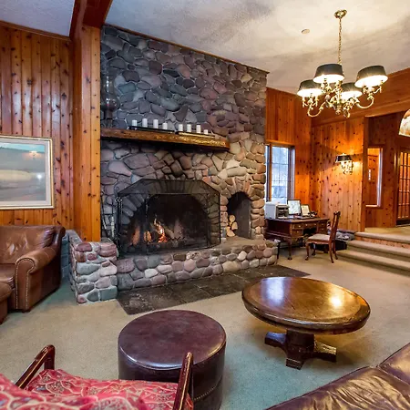Kandahar Lodge At Whitefish Mountain Resort-2