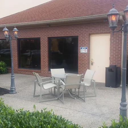 Best Western Plus Strawberry Inn & Suites-2