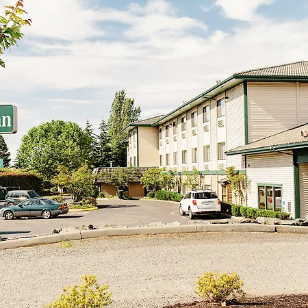 Lavissh Inn And Suites-3
