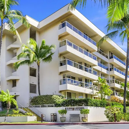 Maui Banyan Studio, King Bed, Steps To Kam2 Beach-3