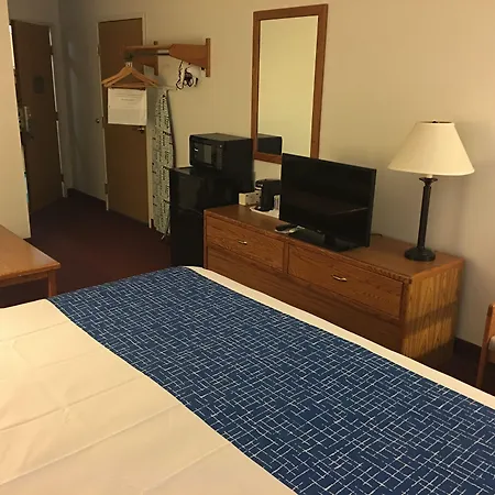 Travelodge By Wyndham Spearfish-3