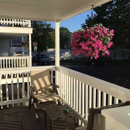 Pink Blossoms Resort-3