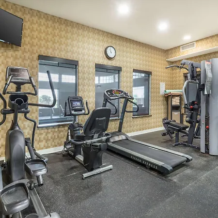 Best Western Plus Lackland Hotel And Suites.-3