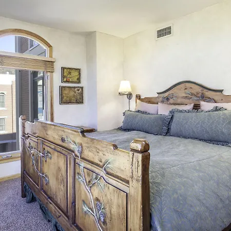 The Caledonian By All Seasons Resort Lodging-2
