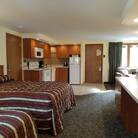 Black Hawk Motel & Suites-3