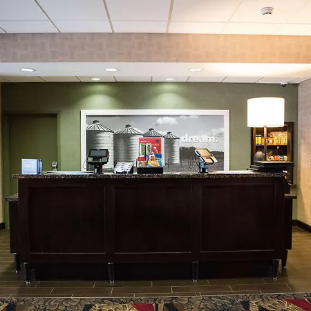 Hampton Inn & Suites Bismarck Northwest-2