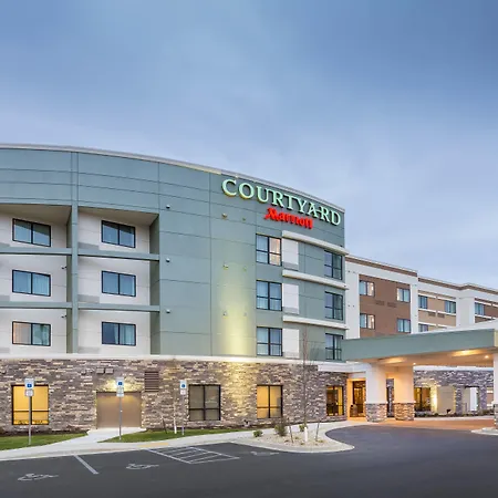 Courtyard By Marriott Bismarck North-3