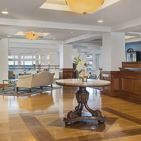 Water'S Edge Resort & Spa-3
