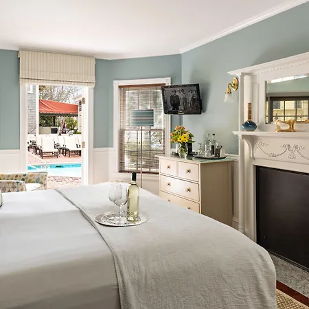 Brass Key Guesthouse Adults Only-3