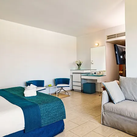 Leonardo Cypria Bay-3