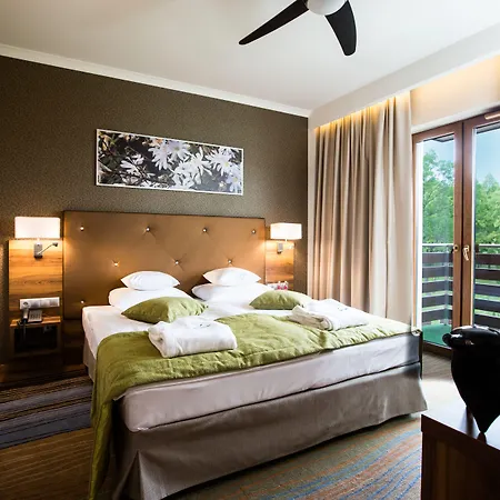 Mineral Hotel Malinowy Raj-3