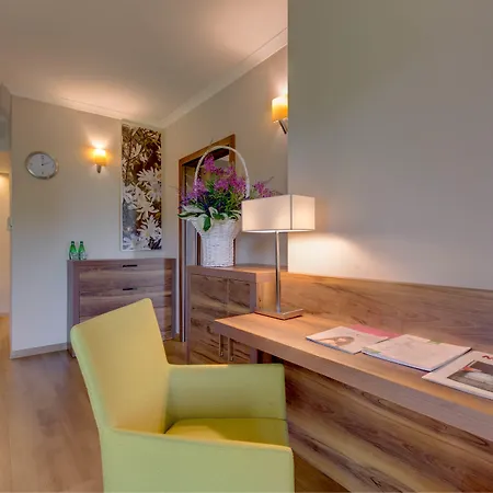 Mineral Hotel Malinowy Raj-2
