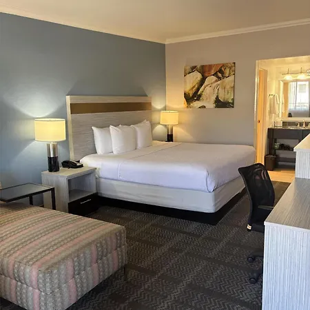 Surestay Innsuites Phoenix Hotel & Suites By Best Western-2