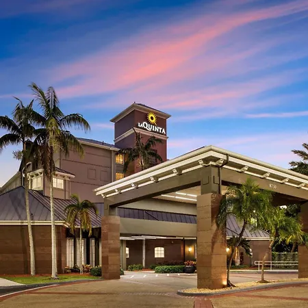 La Quinta By Wyndham Miami Airport West-3