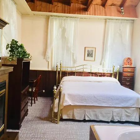 Afton House Inn-3