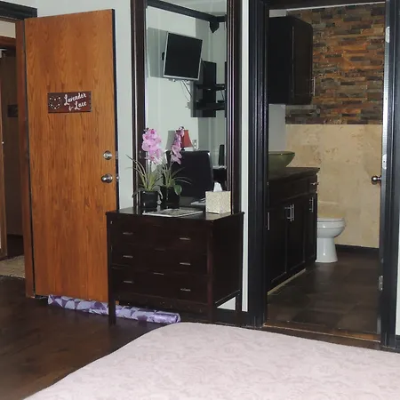The Whispering Pines Inn-2